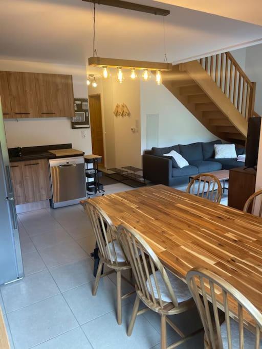 T4 Duplex Vue Montagne Apartment *